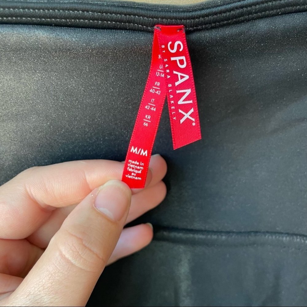 Spanx Faux Leather Leggings - Picture 7 of 8